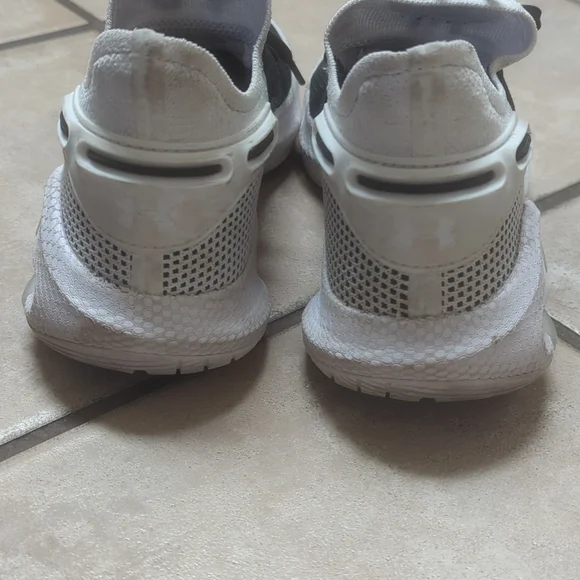 🎉HP🎉 Under Armour Curry 4's Size 7 Youth Black White Basketball Shoes - Picture 3 of 6